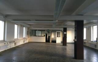 Snowden - Kulissenbau, Kulissenbau. GRIZZLY Filmbau GmbH