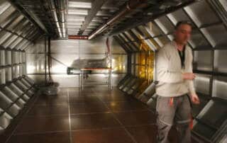 Snowden - Kulissenbau, Kulissenbau. GRIZZLY Filmbau GmbH