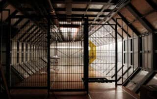 Snowden - Kulissenbau, Kulissenbau. GRIZZLY Filmbau GmbH