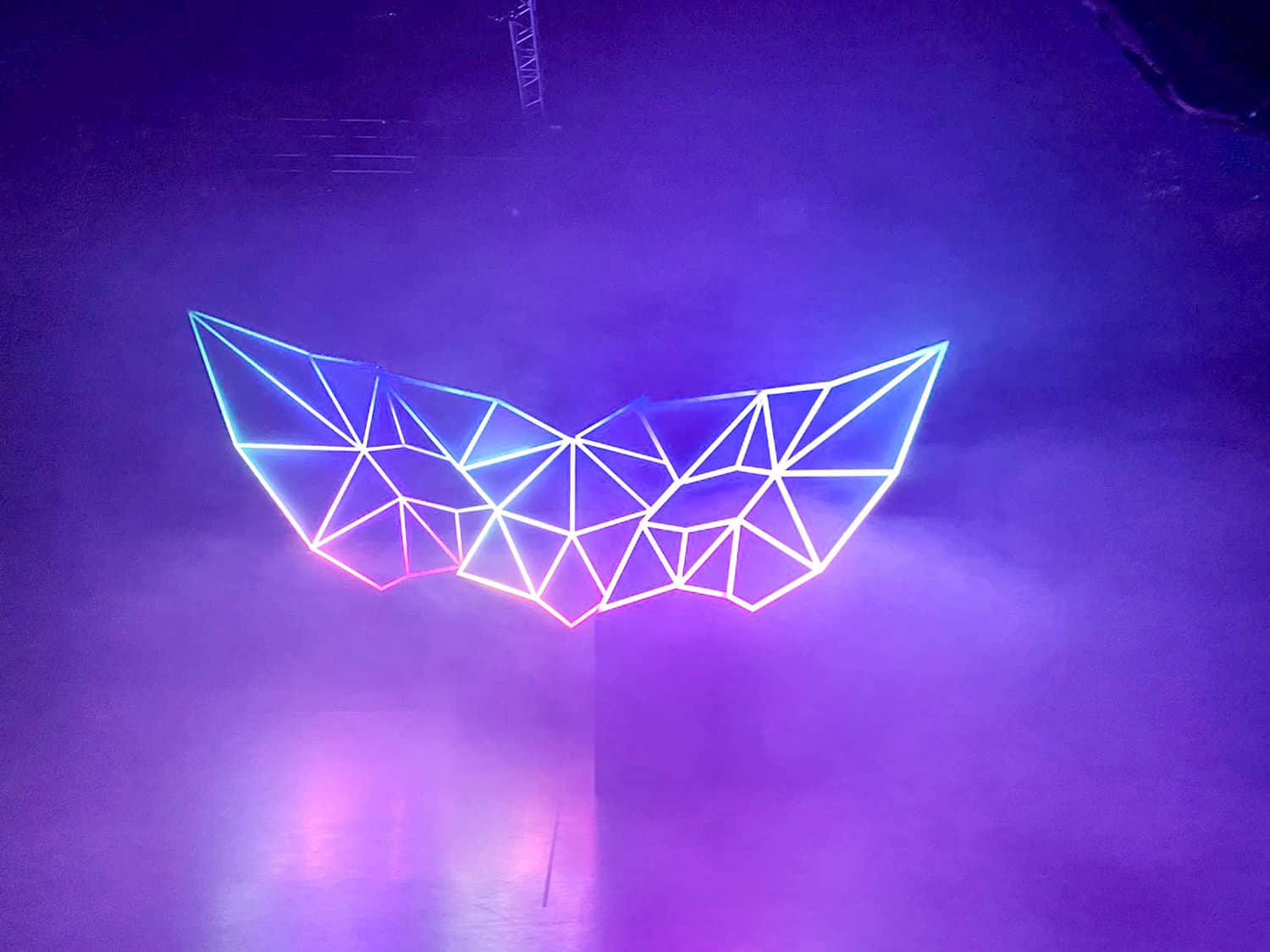 GRIZZLY Filmbau GmbH - Mietfahrzeuge & Kulissenbau für Film & TV. Maskenmobil, Garderobenmobil, SET-AL Aufnahmeleitung, Aufenthaltsmobil, Stromerzeuger, Sprinter für Film und TV Produktionen.